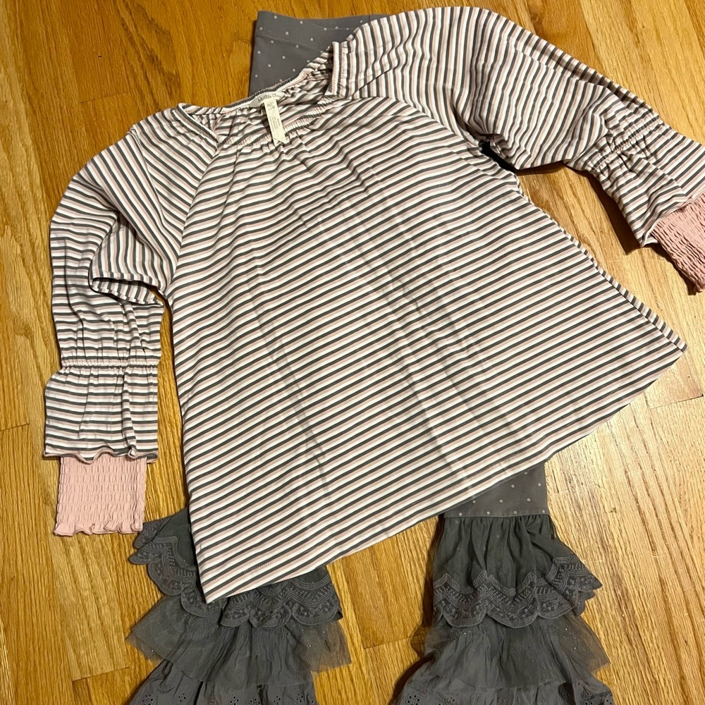 ❌SOLD❌ Matilda Jane Charlea Smocked Cuff Top and Edie Leggings Set